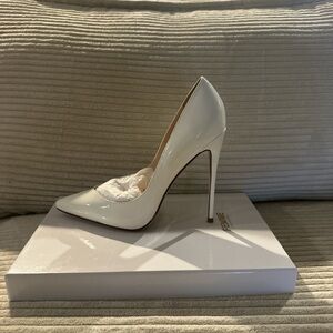La Femme Elegant White Heels